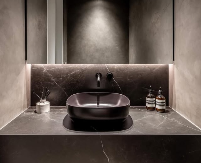 The Art of Tadelakt: Achieving a Seamless, Luxurious Finish